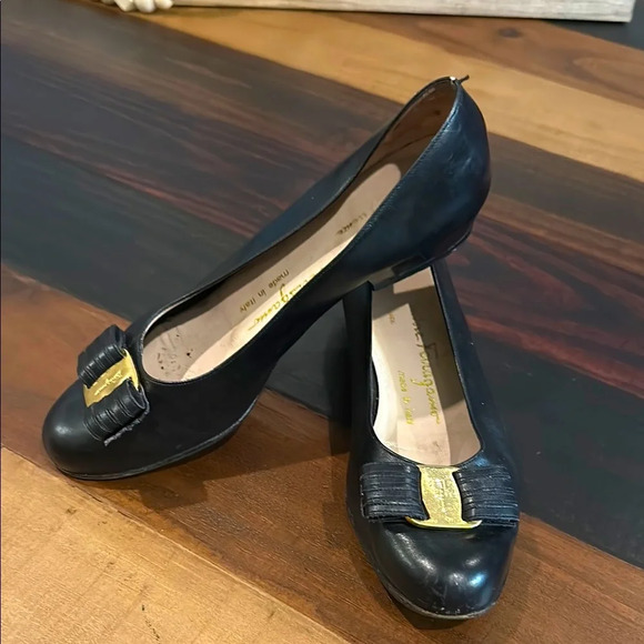 Salvatore Ferragamo Shoes - Salvatore Ferragamo Pumps size 5.5 B